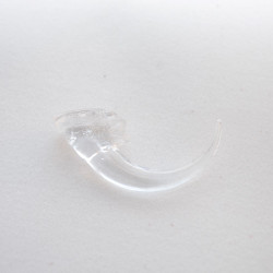 104 - Clear Small Eagle Claw (Package of 100)