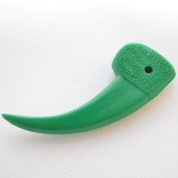 116 - Green Plastic Bear Sized Claw (Package of 25)