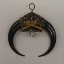 704 - Black / Sinew - Basic Claw Medallion (Package of 5) 704 - Black / Sinew - Basic Claw Medallion (Package of 5)