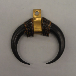 708 - Black / Brass - Claw Medallion (Package of 5) 708 - Black / Brass - Claw Medallion (Package of 5)