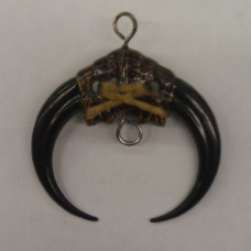 704 - Black / Sinew - Basic Claw Medallion (Package of 5)